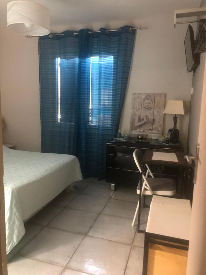 Les Amandiers Abeilhan Bagian luar foto