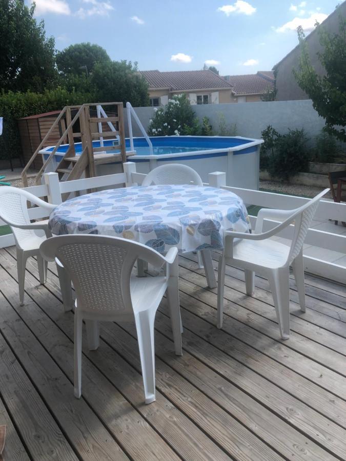 Les Amandiers Abeilhan Bagian luar foto