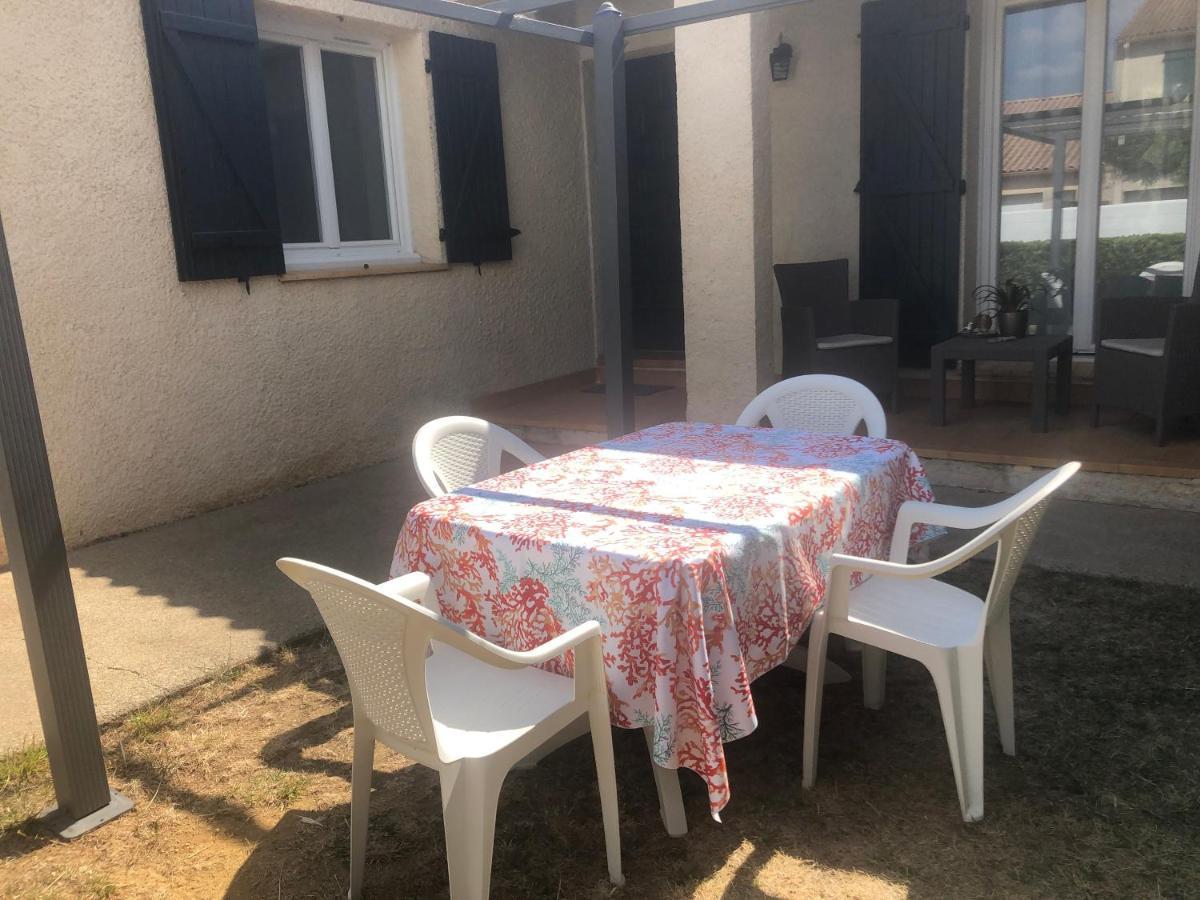 Les Amandiers Abeilhan Bagian luar foto